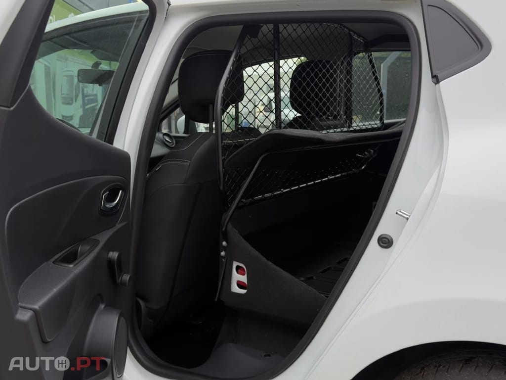 Renault Clio 2 L COMERCIAL