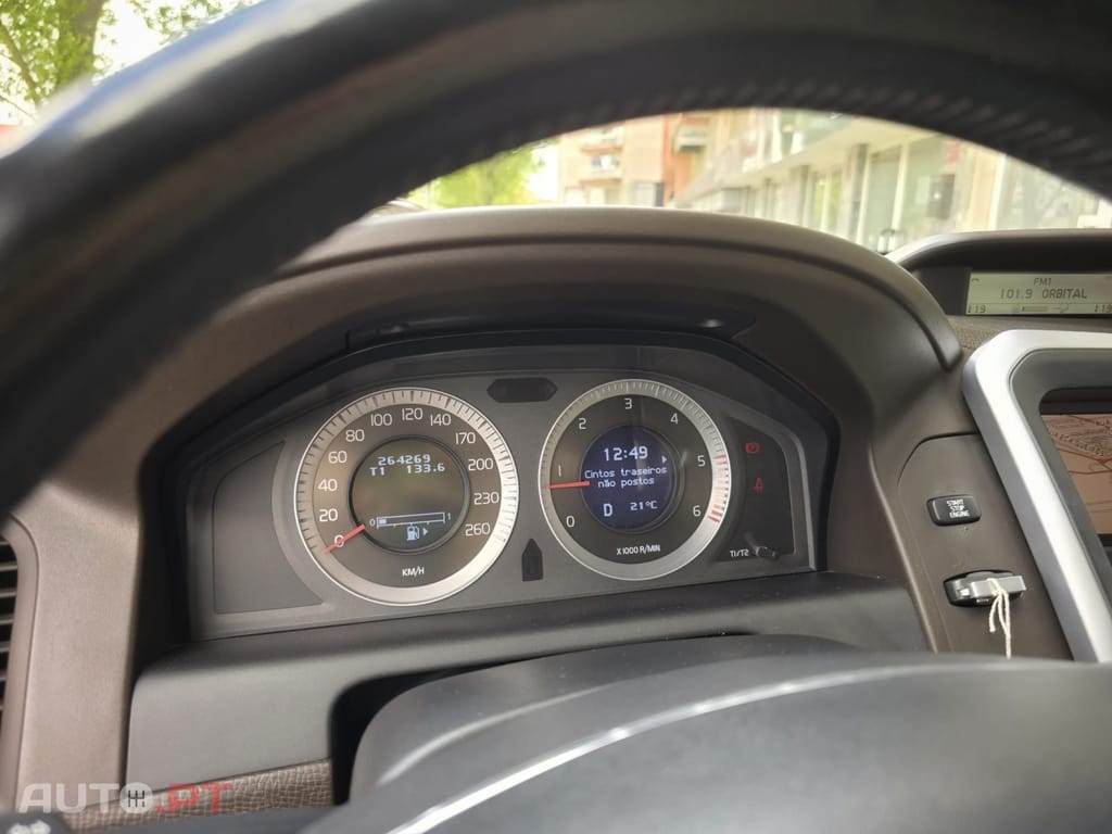 Volvo XC60 2.4 D Momentum Geartronic