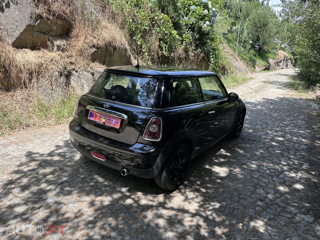 MINI Cooper Cooper D