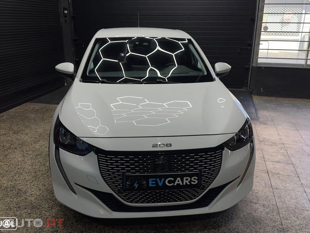Peugeot E-208 Active Pack