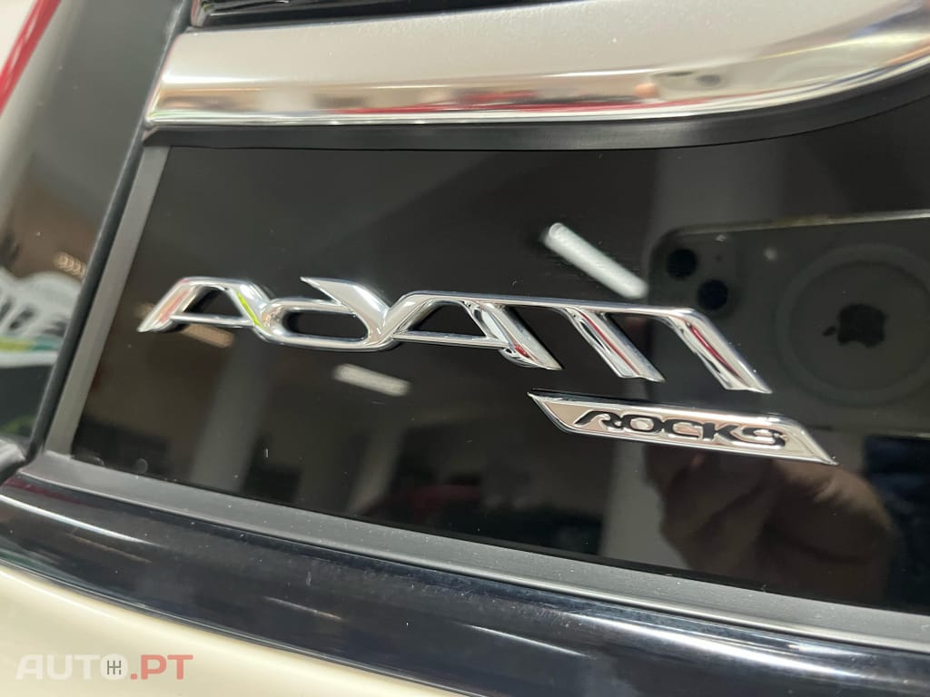 Opel Adam 1.0 T Rocks