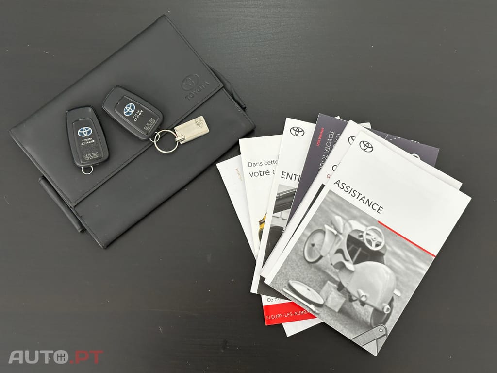 Toyota C-HR 2.0 Hybrid Square Collection