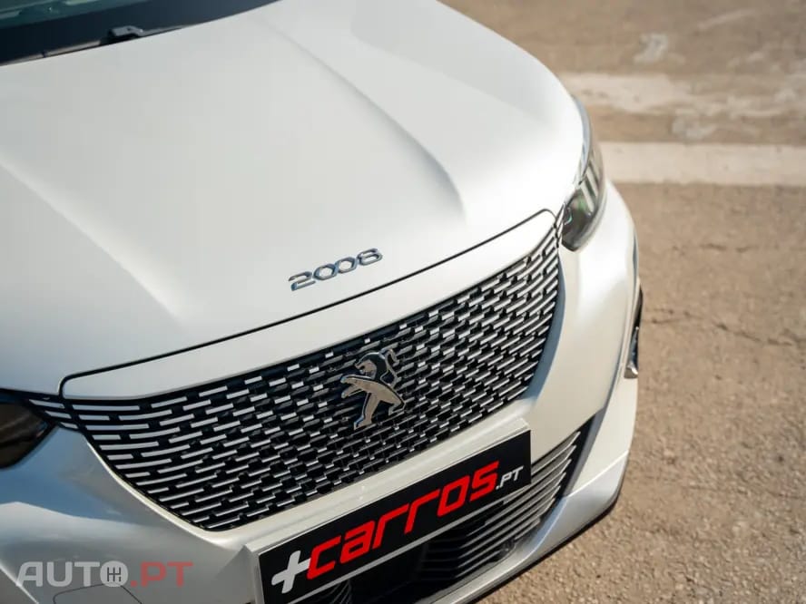 Peugeot E-2008 50 kWh GT