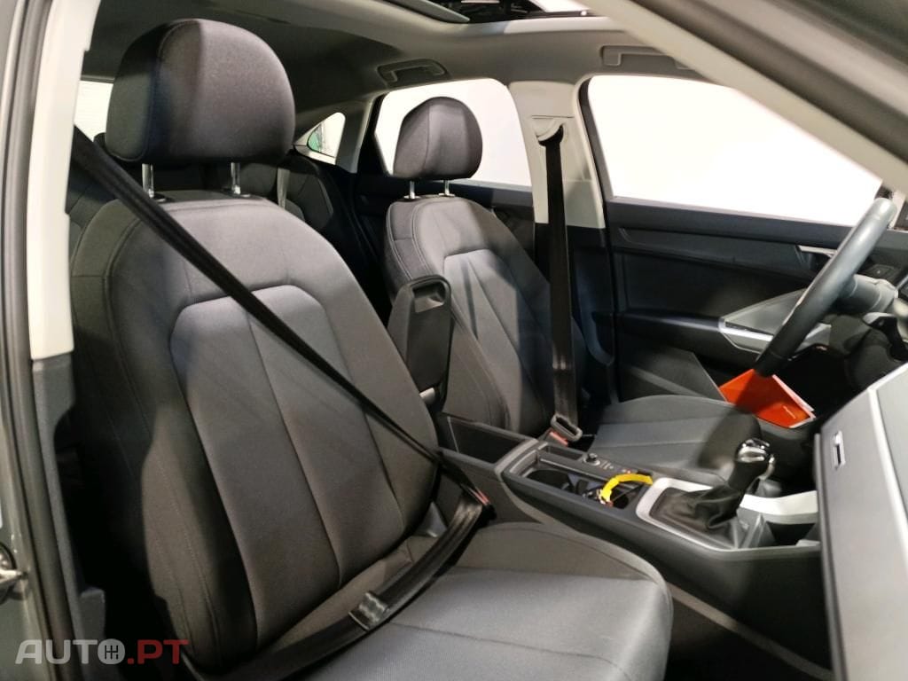 Audi Q3 35 TDI S line S tronic