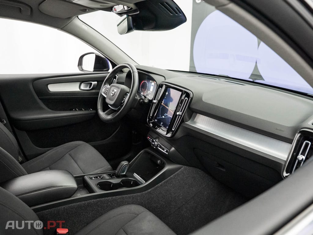 Volvo XC40 1.5 T5 PHEV Momentum