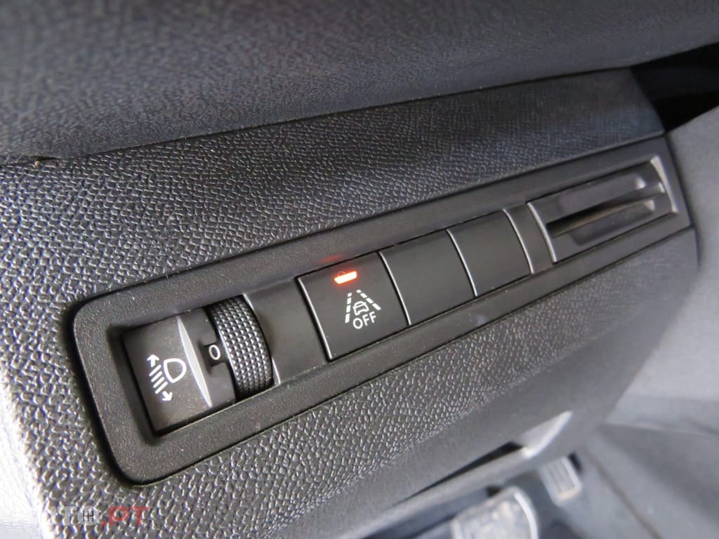 Peugeot 3008 1.5 BlueHDi Allure EAT8