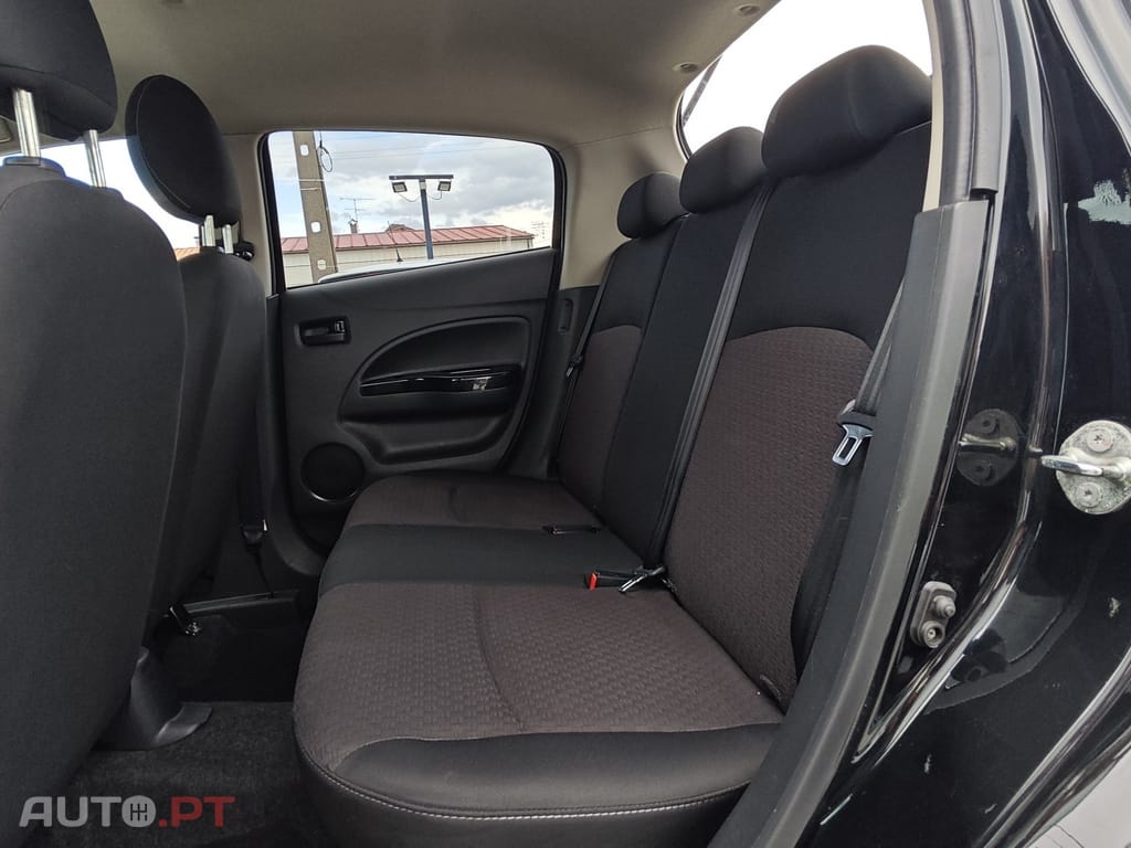 Mitsubishi Space Star 1.2 Intense Connect Edition