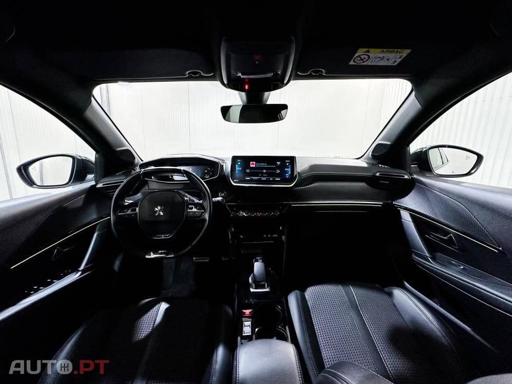 Peugeot E-208 50 kWh GT Pack