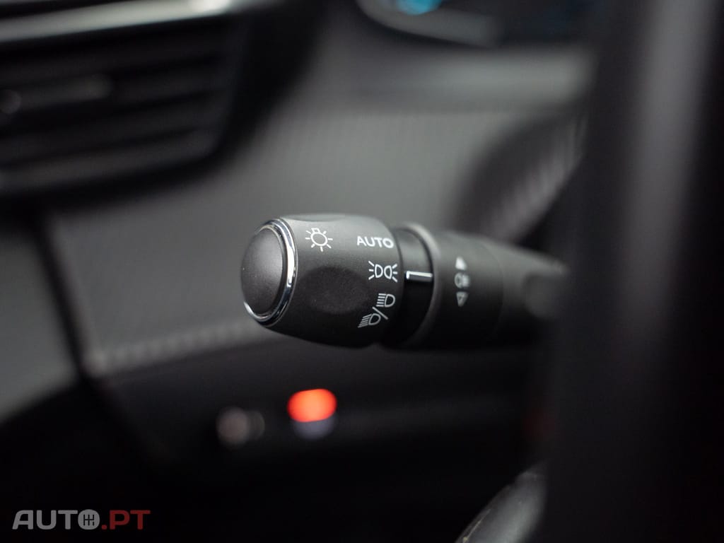 Peugeot E-208 50 kWh Allure