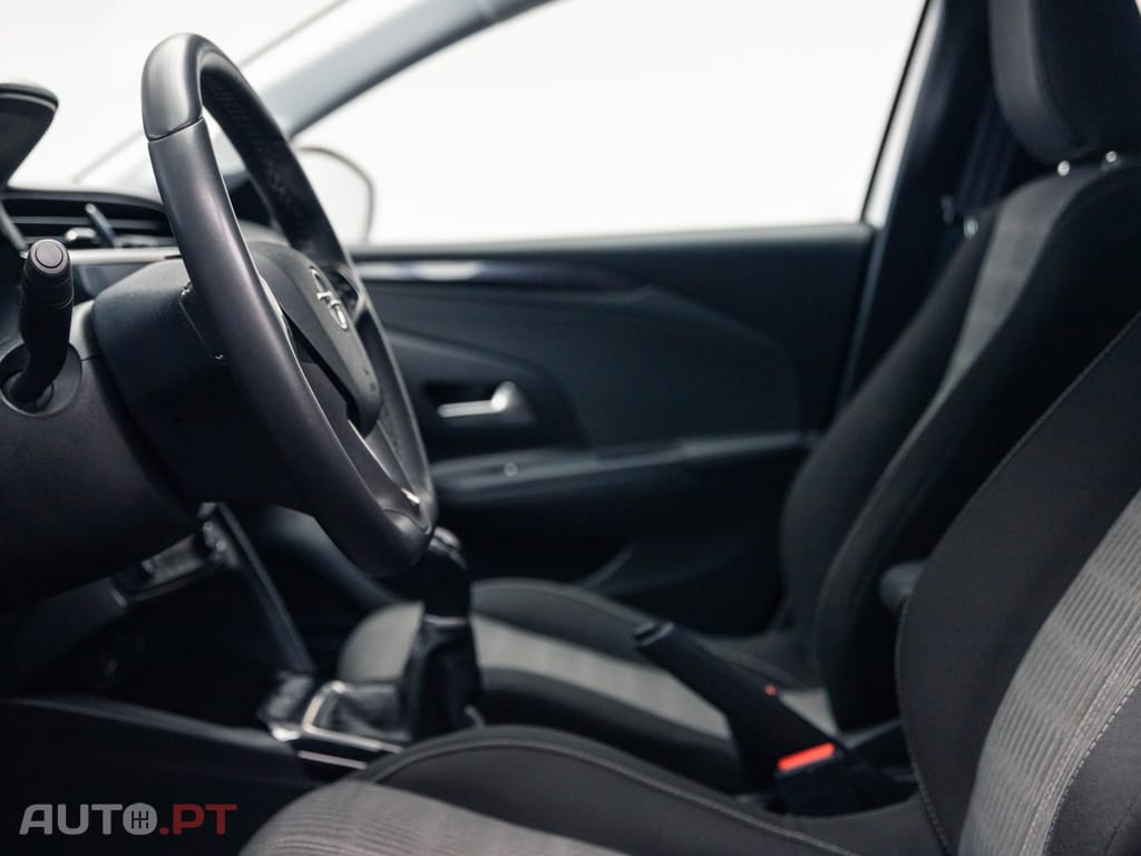 Opel Corsa 1.2 Business Edition — fotografia 18