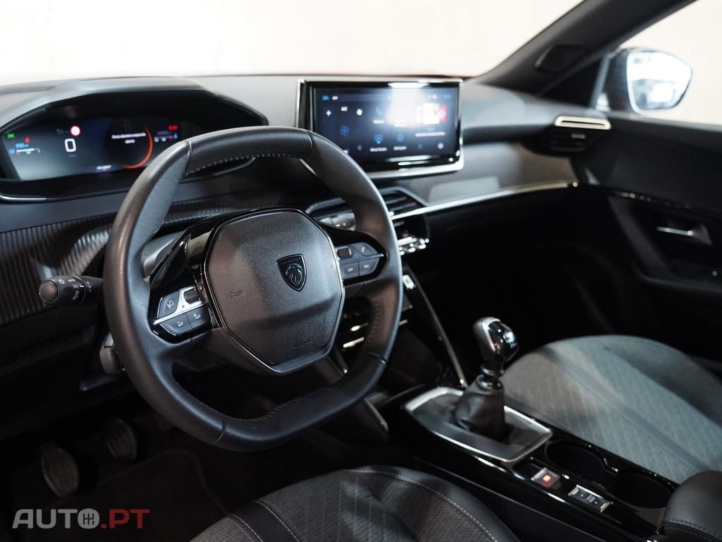 Peugeot 2008 1.2 PureTech Allure