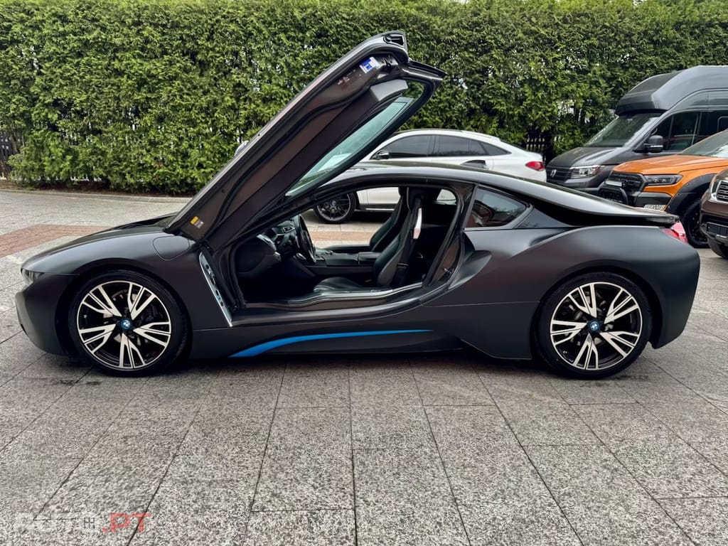 BMW i8 Coupe xDrive