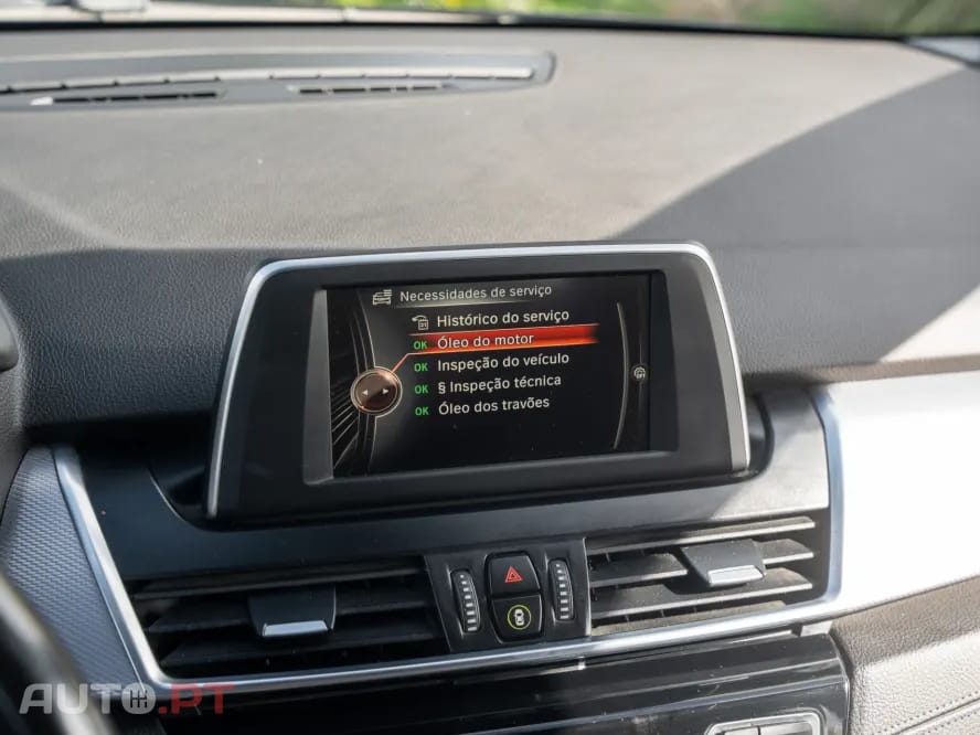 BMW 218 d Pack M Auto — fotografia 9