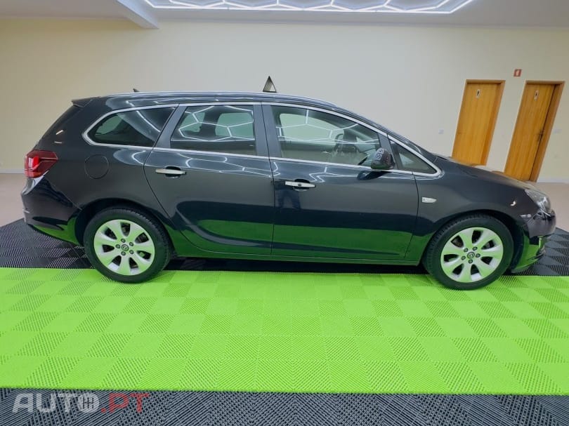 Opel Astra Sports Tourer 1.7 CDTI DPF ecoFLEX S&S Design Edition