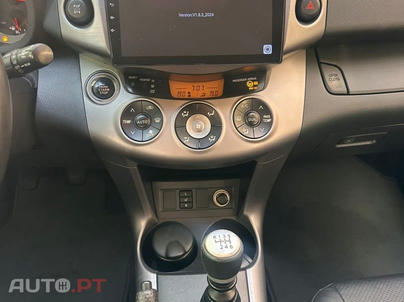 Toyota RAV4 2.2 D-4D X NAVI+RF+BM