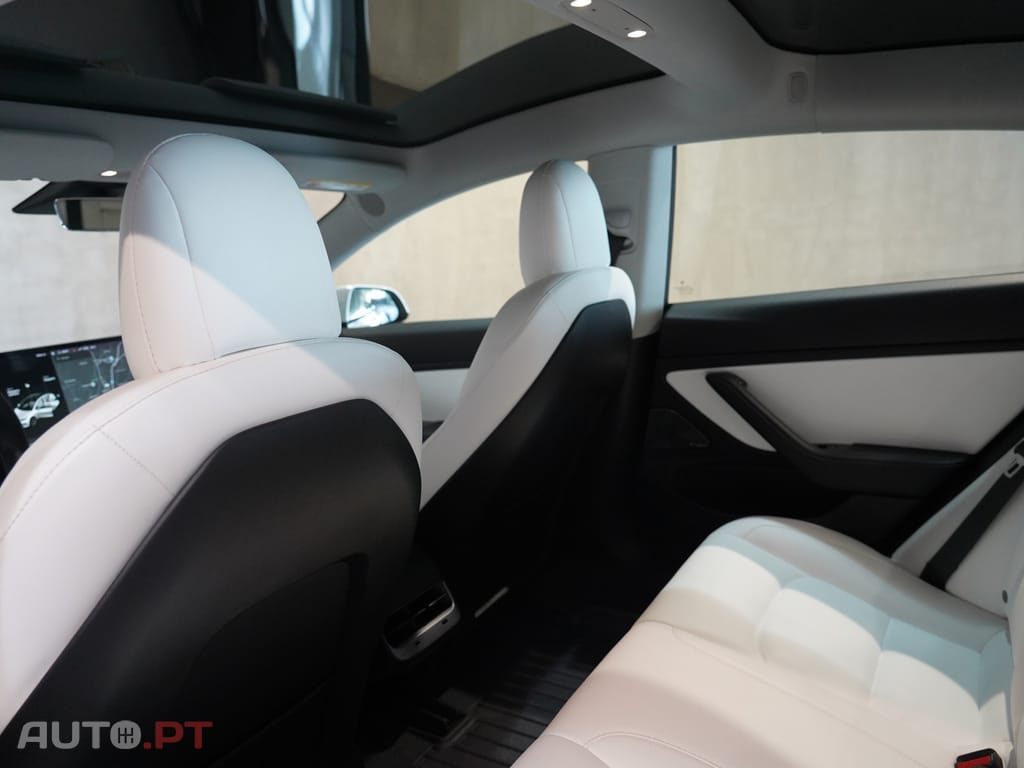 Tesla Model 3 Tração Traseira
