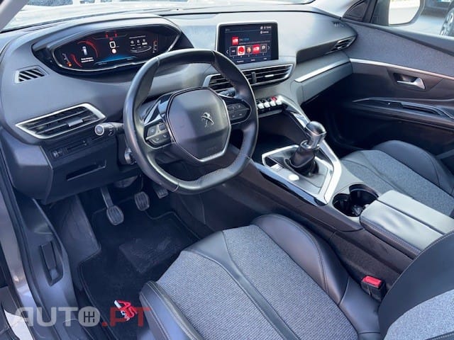 Peugeot 5008 1.6 BlueHDi Allure J18