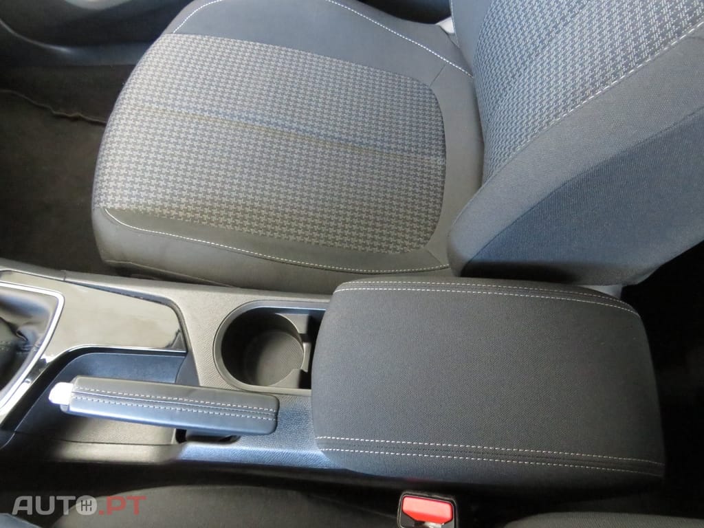 Peugeot 308 1.5 BlueHDi Business Line