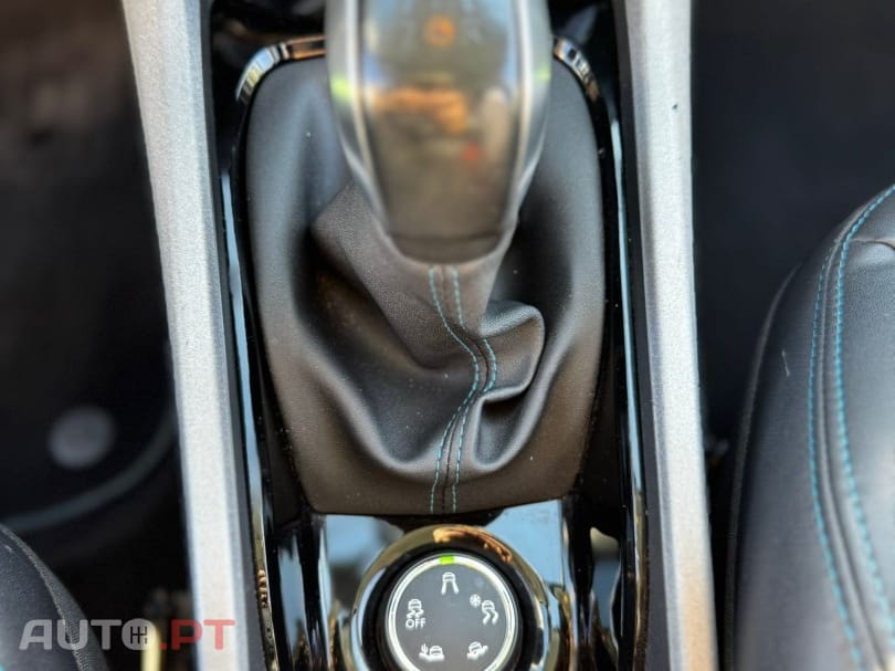 Peugeot 2008 PureTech 110 Stop&Start UrbanCross