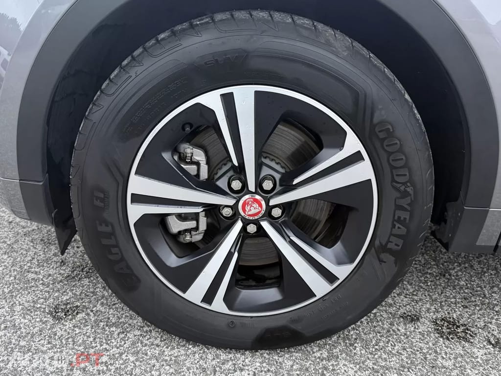Jaguar E-Pace 1.5 P300e R-Dynamic SE AWD Aut. — fotografia 18