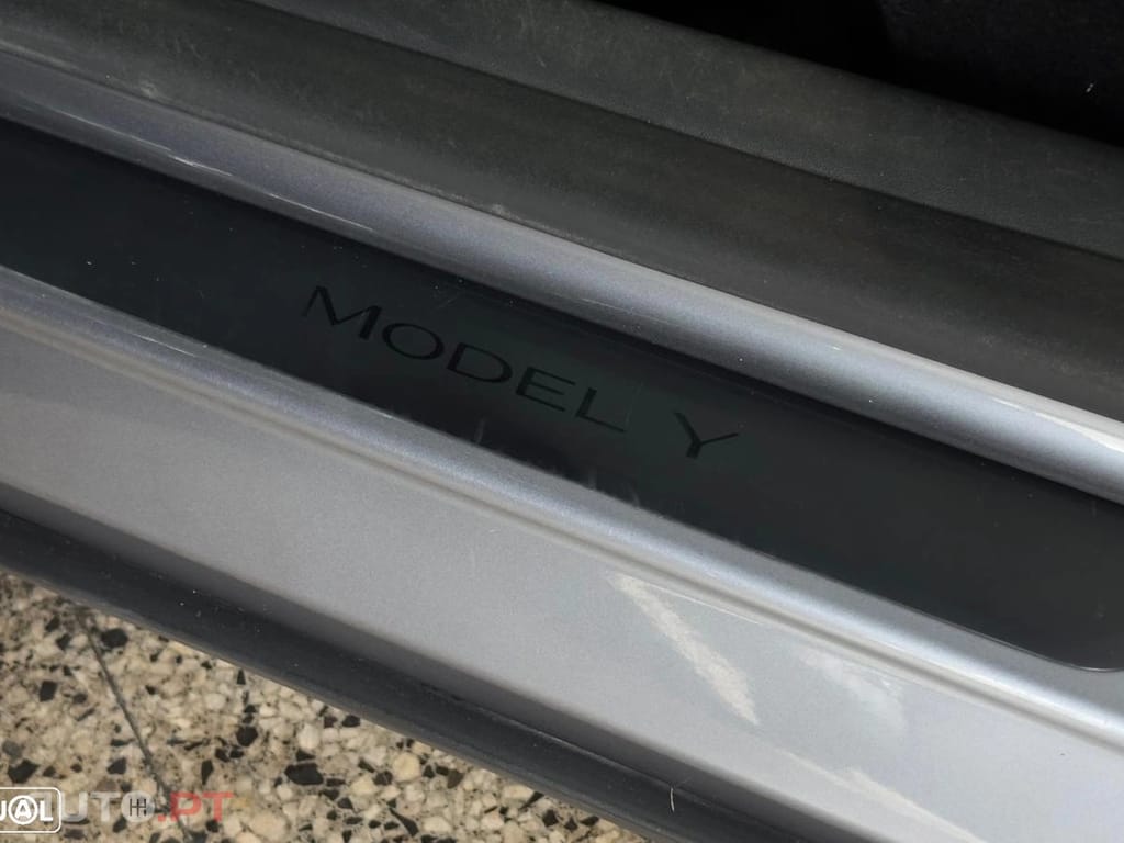 Tesla Model Y Performance Dual Motor AWD