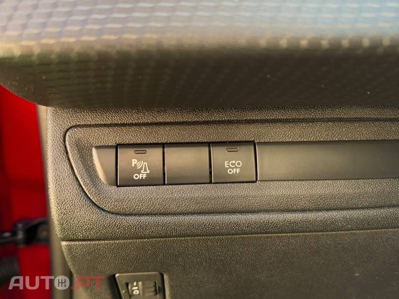 Peugeot 2008 1.2 PureTech Allure EAT6