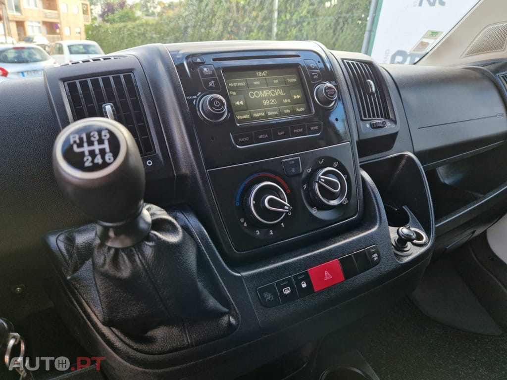 Peugeot Boxer 2.0 BlueHDi 335 L3H2 Premium
