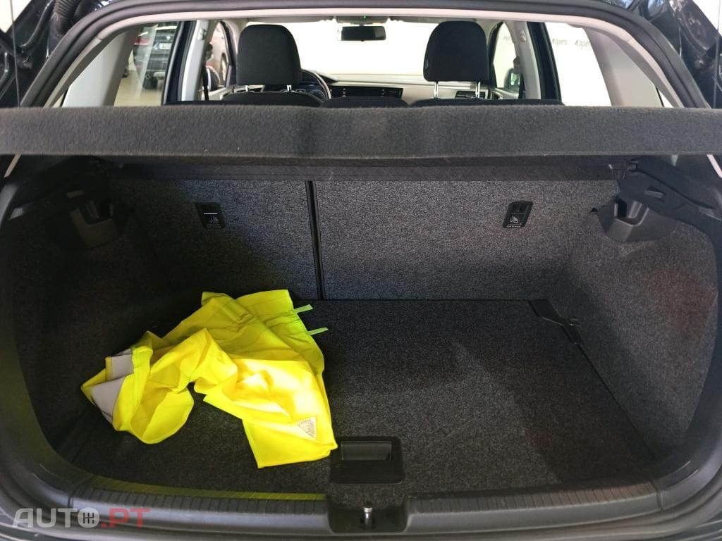 Volkswagen Polo 1.0 Confortline