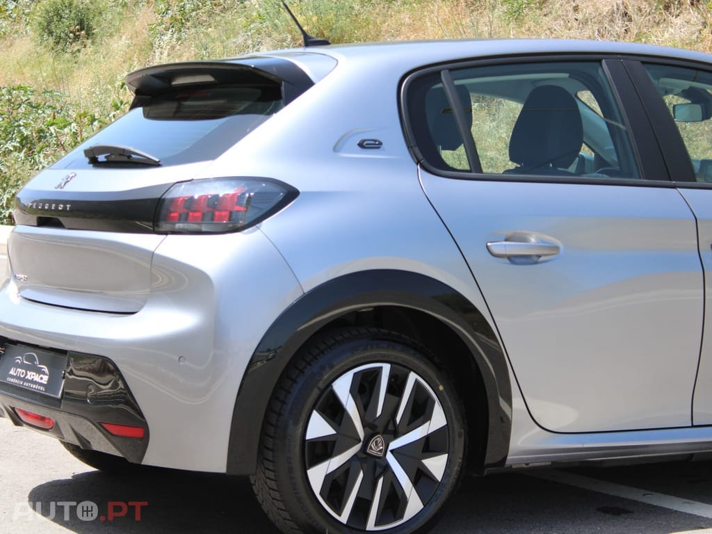 Peugeot E-208 50 kWh Allure