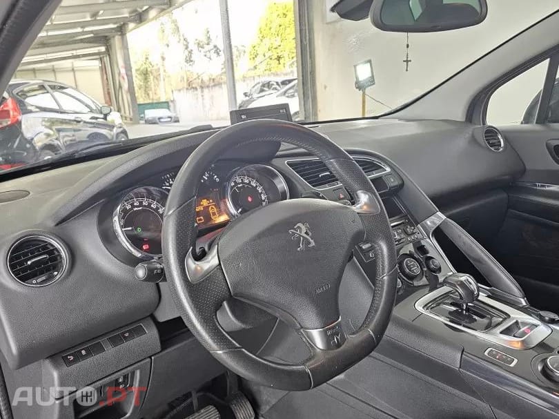 Peugeot 3008 2.0 HDi Hybrid4 88g