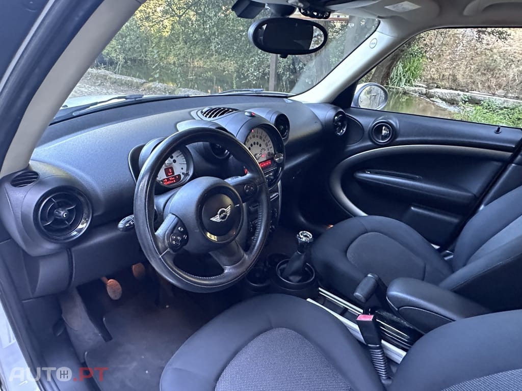 MINI Countryman One D