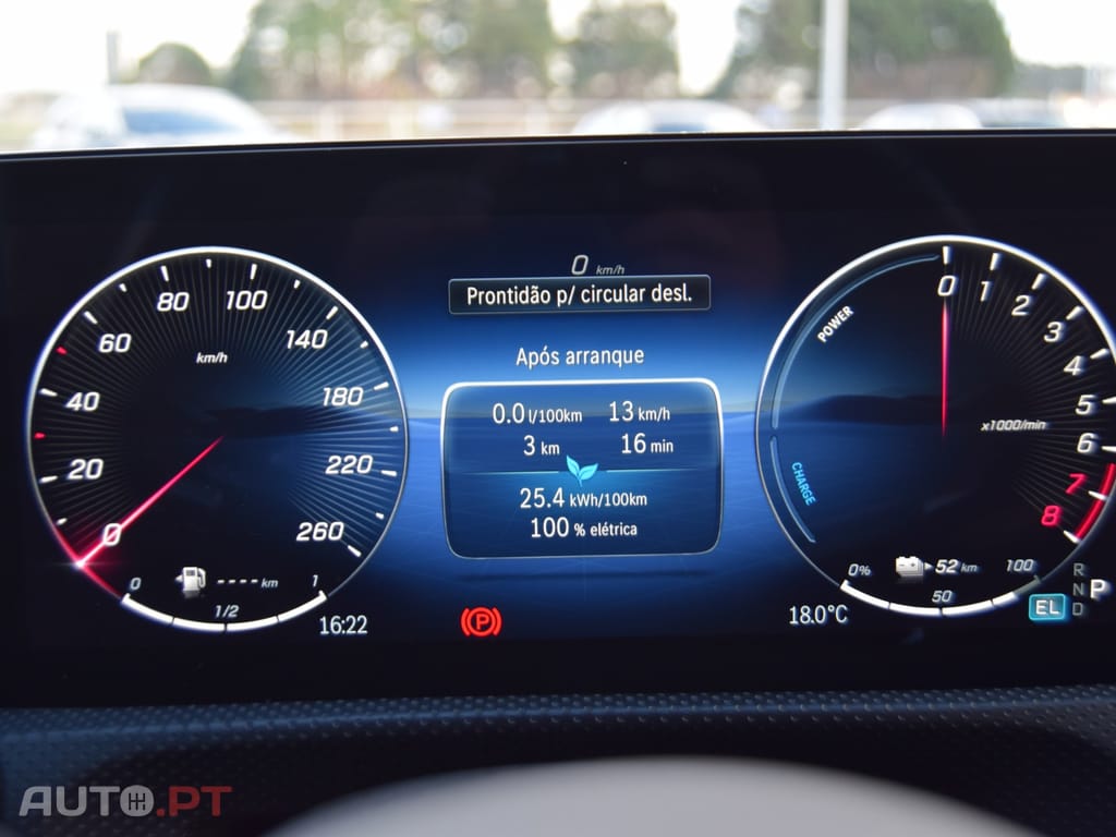 Mercedes-Benz A 250 e AMG Line