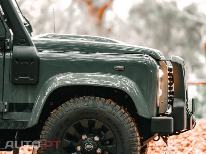Land Rover Defender Blaser Edition "One of 60"
