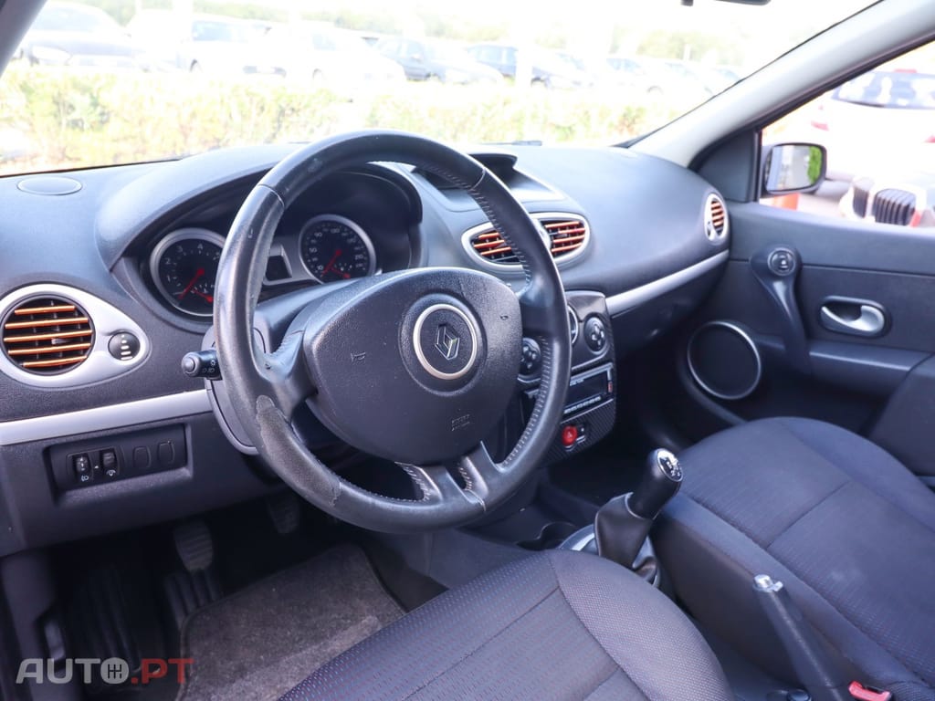 Renault Clio 16v
