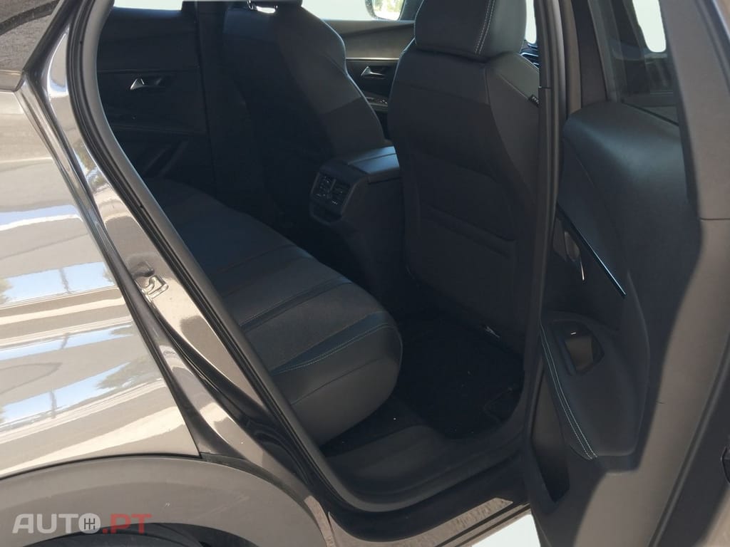 Peugeot 3008 1.5 BlueHDi Allure Pack EAT8