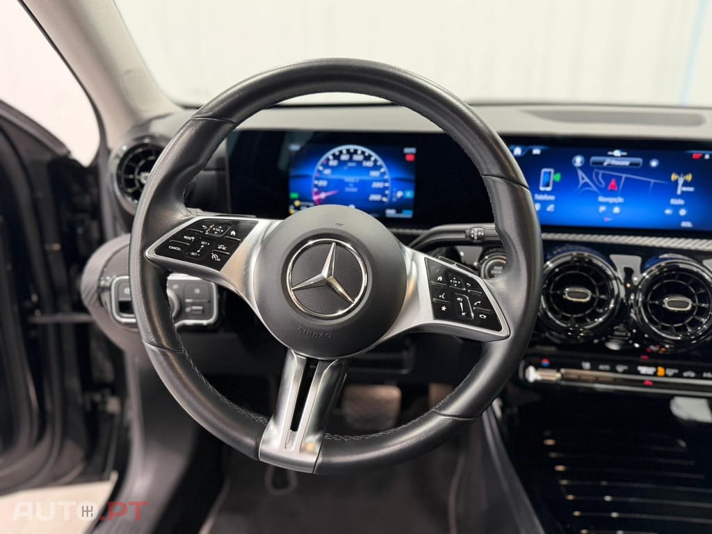 Mercedes-Benz A 200 Outro