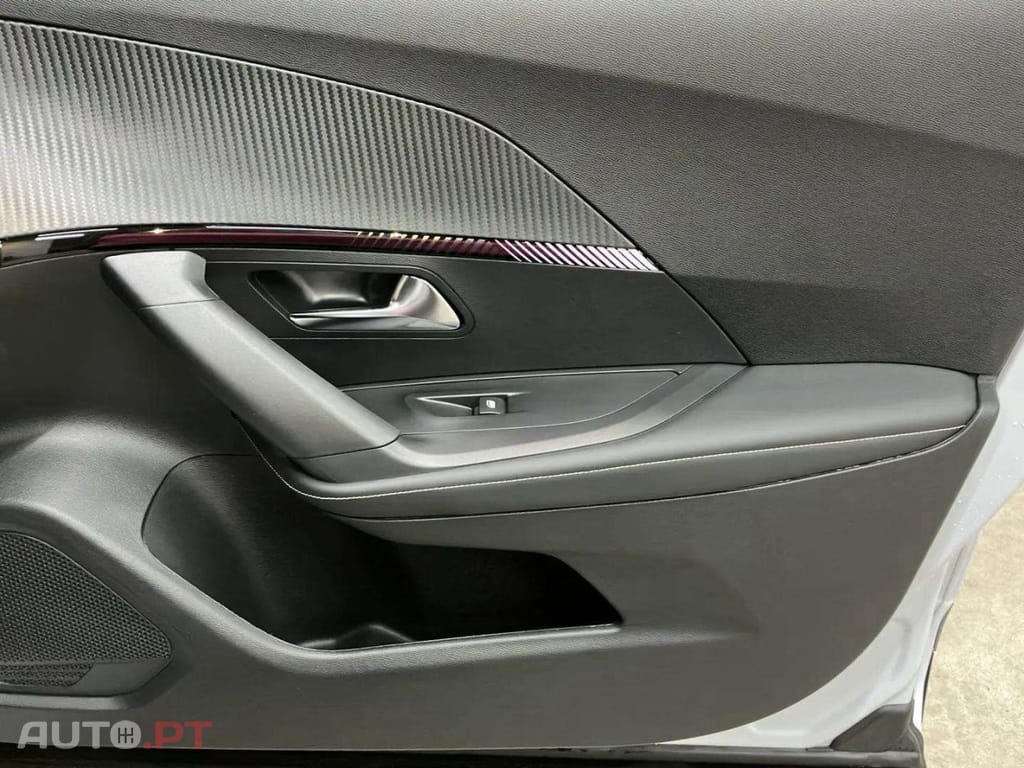 Peugeot 2008 1.2 PureTech Allure