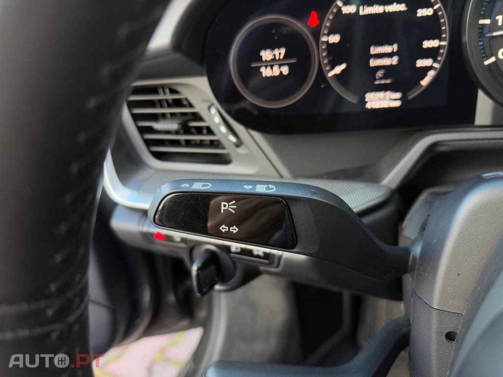 Porsche 992 Carrera 4S PDK
