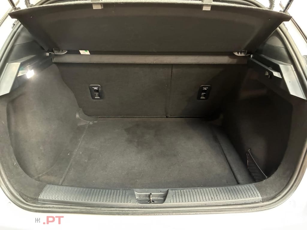 MG MG4 EV Standard 2WD