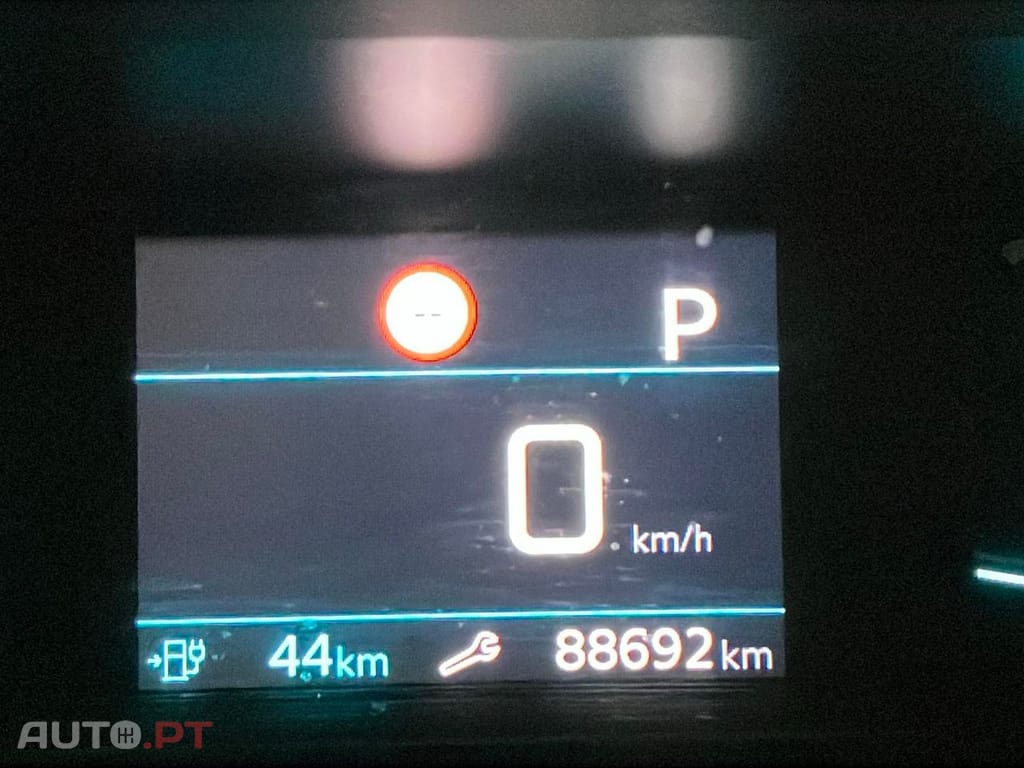 Peugeot E-2008 50 kWh Allure