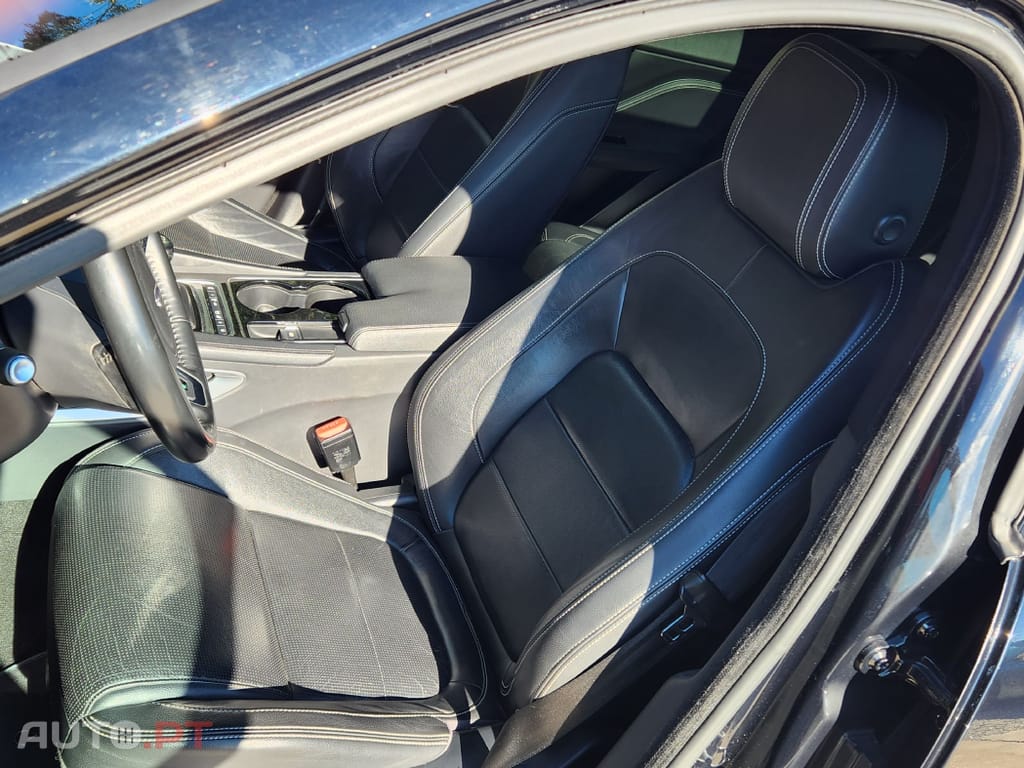 Jaguar F-Pace 2.0 i4D R-Sport