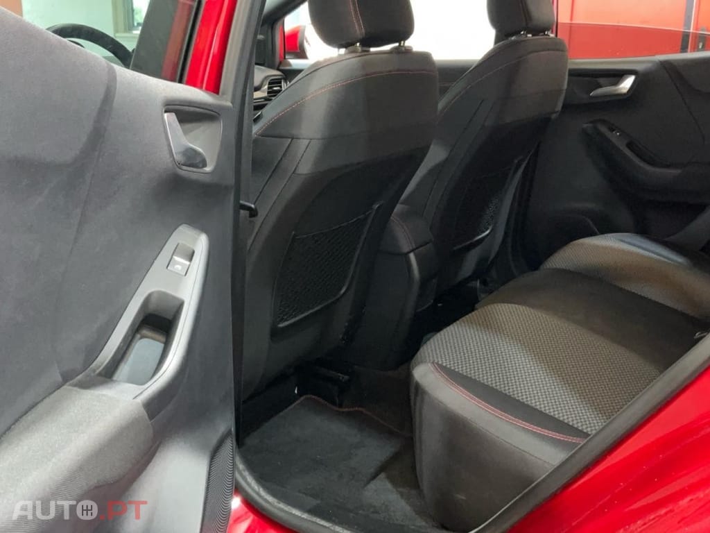 Ford Puma 1.0 EcoBoost MHEV ST-Line