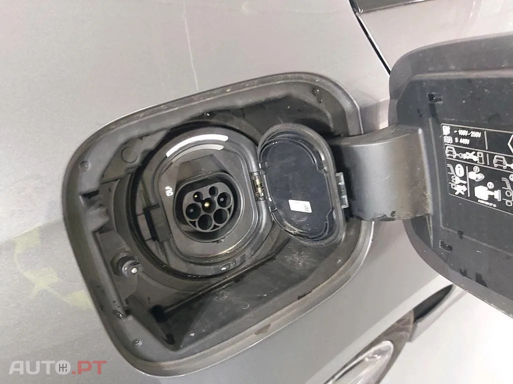 Mercedes-Benz A 250 e