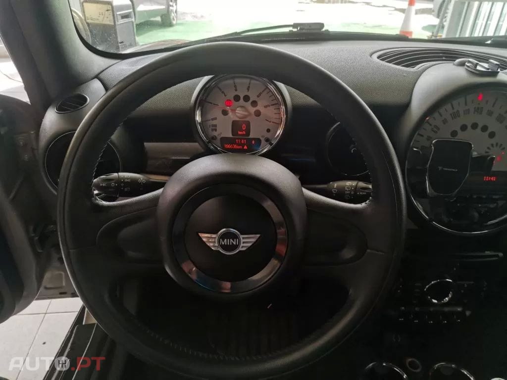 MINI Cooper D Baker Street