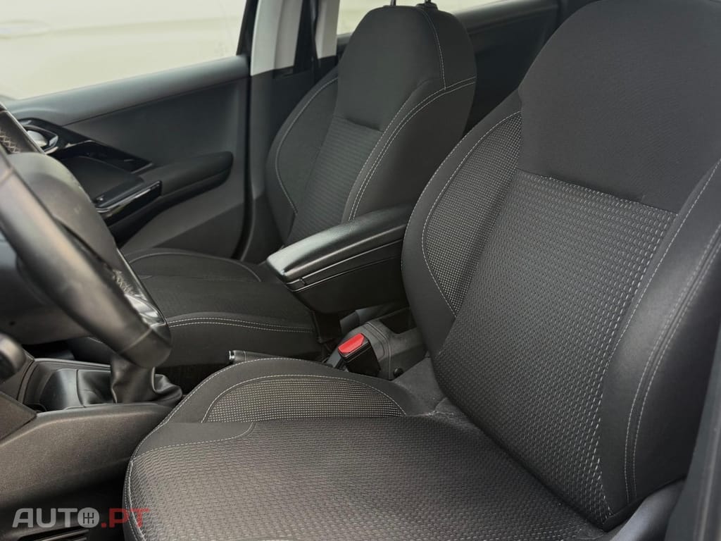 Peugeot 208 1.2 PureTech Allure