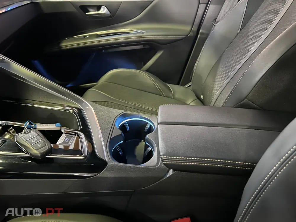 Peugeot 3008 1.6 Hybrid GT Pack e-EAT8