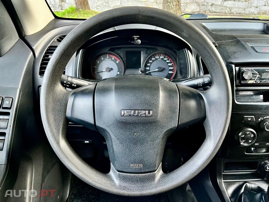 Isuzu D-Max .