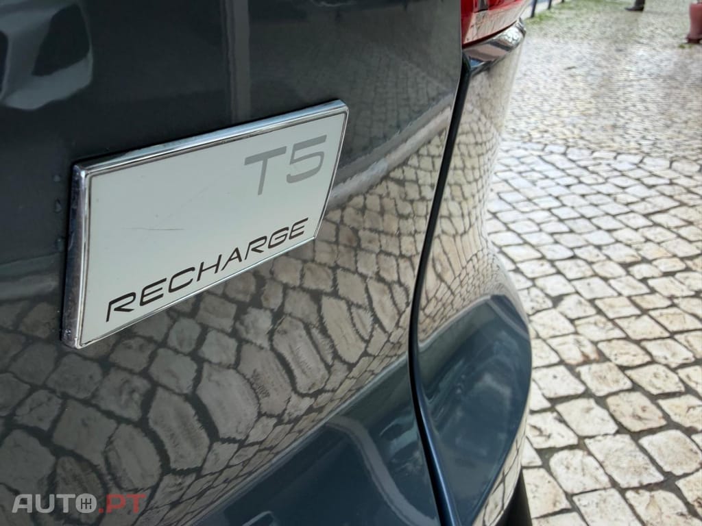 Volvo XC40 T5 Recharge DKG Essential