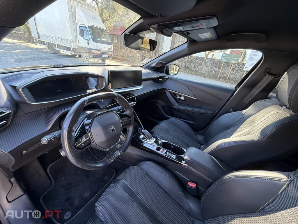 Peugeot E-208 50 kWh GT Line