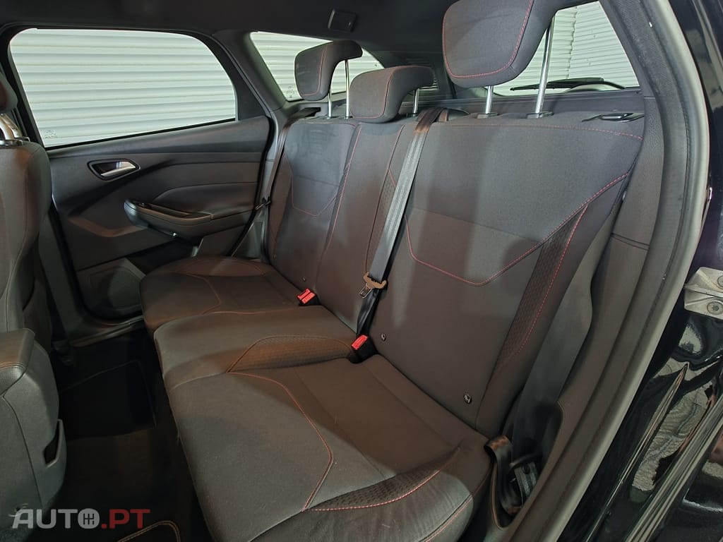 Ford Focus SW 1.5 TDCi EcoBlue ST-Line